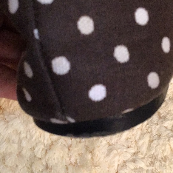 Shoes - Picture 4 of 6